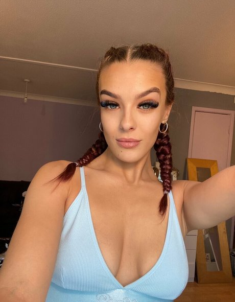 Shannon Moore onlyfans nude leaked