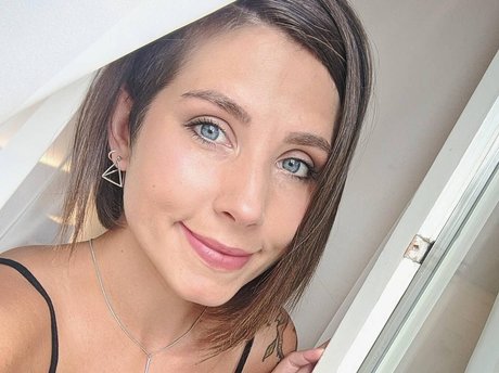 Soe Gschwind onlyfans star