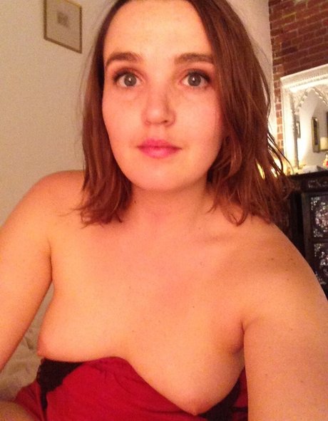 Chloe Fineman only fans leaks