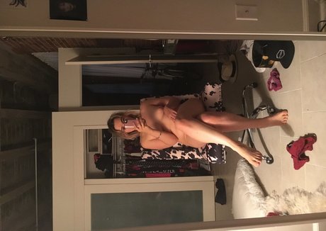 Chloe Fineman free only fans