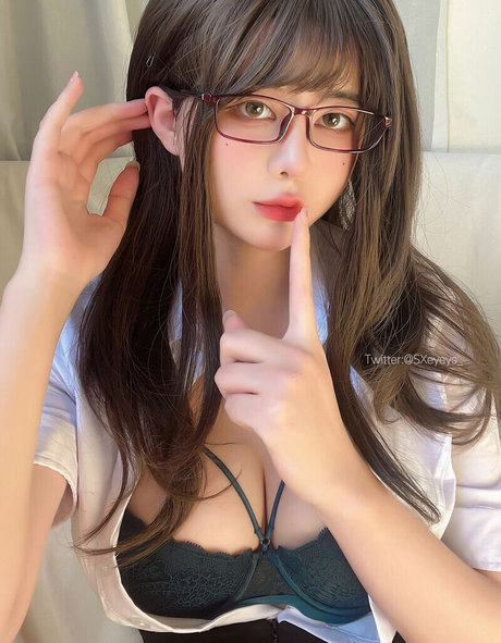 Sxeyes_ onlyfans naked leaks