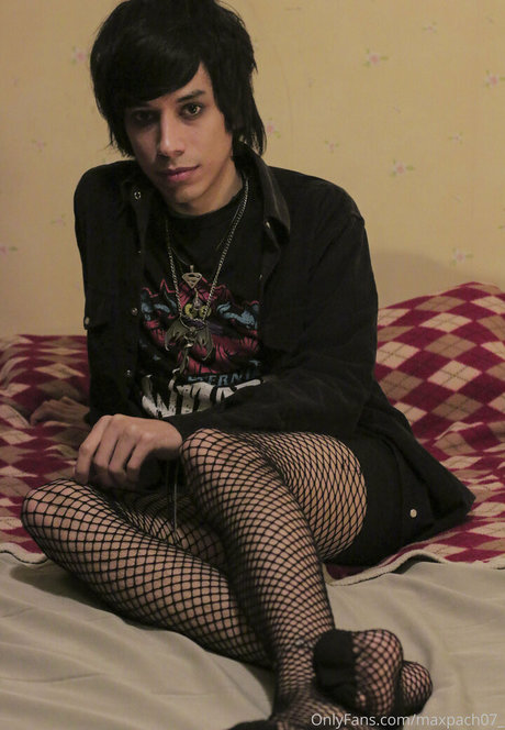 free geek boy naked onlyfans