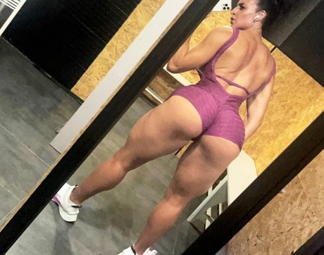 Nami Diamante onlyfans model