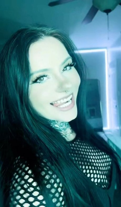 yourfavlittledemon onlyfans mega