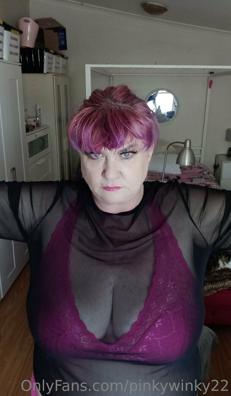 pinkywinky22 onlyfans naked