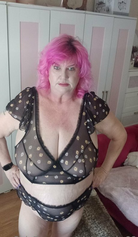 pinkywinky22 onlyfans x