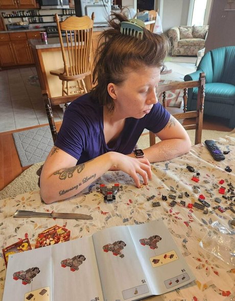 cahiraoona onlyfans model photo