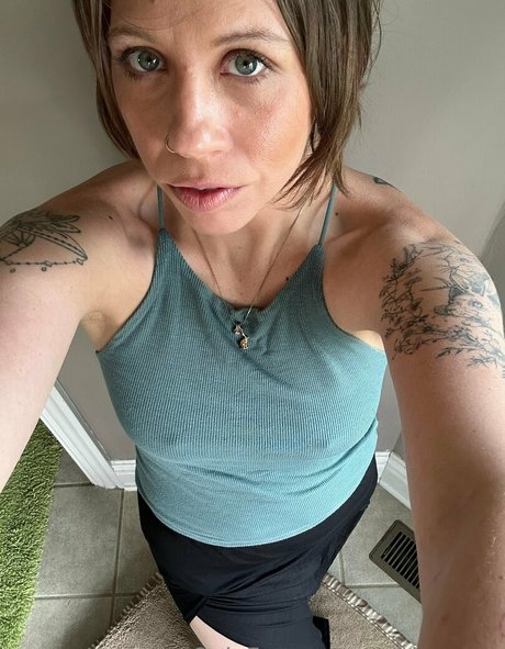 old lady onlyfans adult selfie