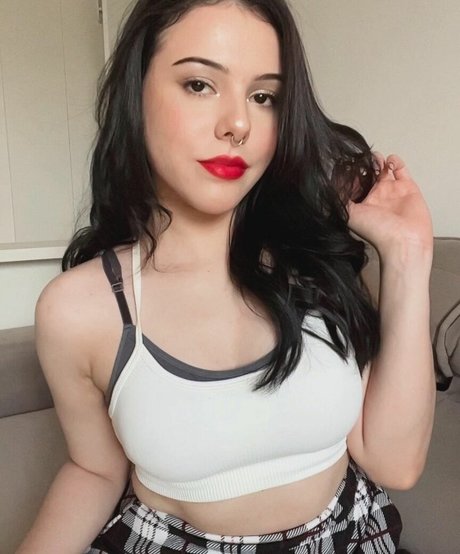 EmilyIsRedCoat onlyfans strip tease