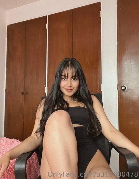 sweetiealiciaperez ass onlyfans