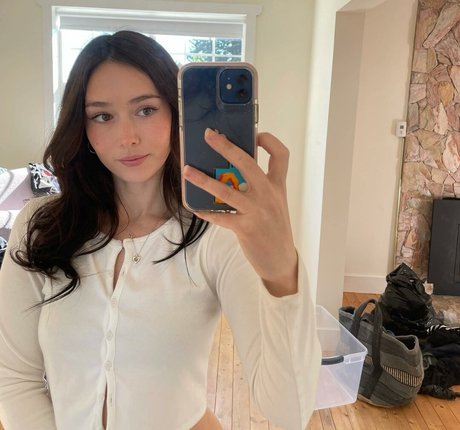 Holls8 leaked nudes onlyfans