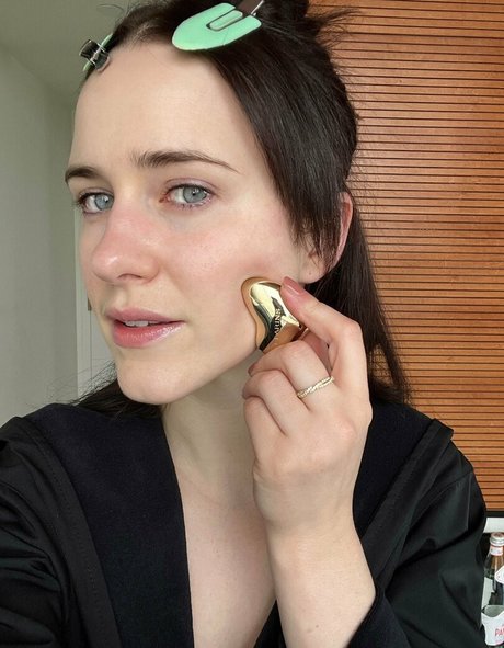 Rachel Brosnahan onlyfans leaked naked