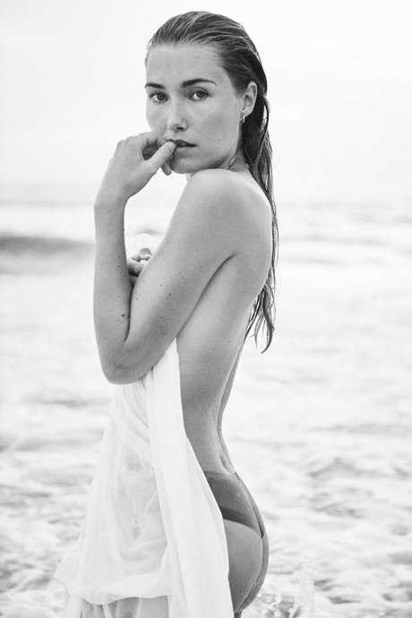 Oceane Le Ny sexy onlyfans