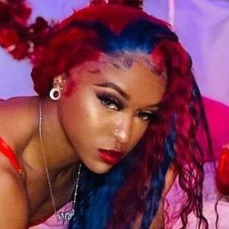 Kiera Hogan onlyfans nude leaks