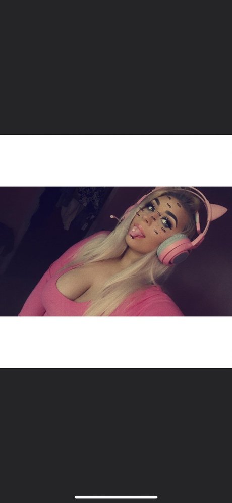 Lexi Moanz onlyfans naked