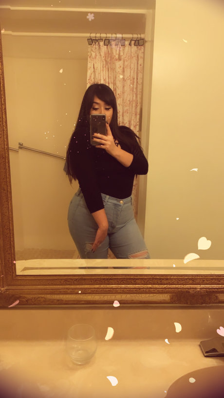 Aspen Baker onlyfans topless