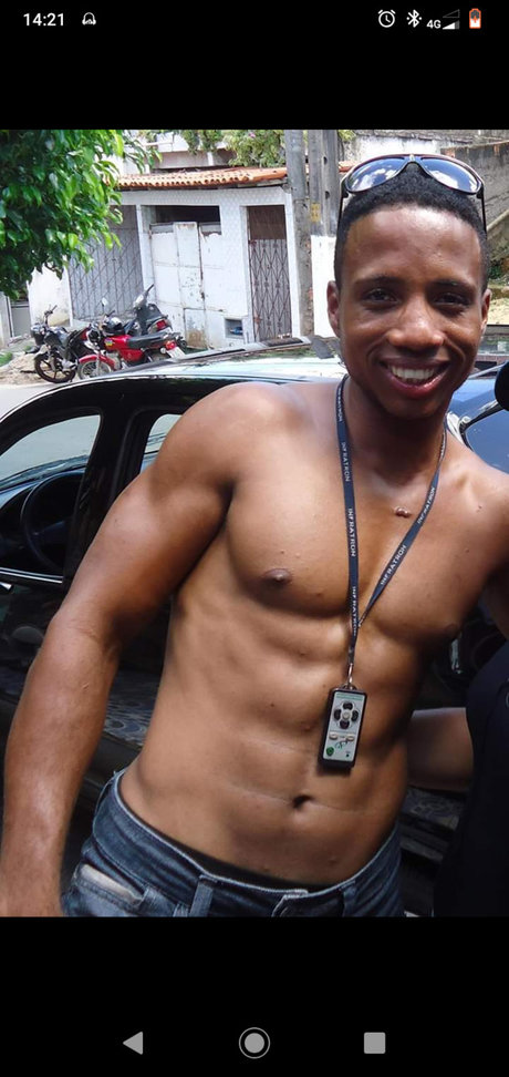 Leozinho oversoud onlyfans strip