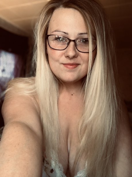 LayaD nude onlyfans leaks