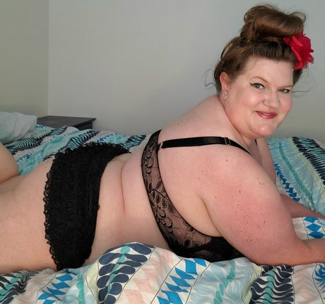 Lavender Lush onlyfans ass