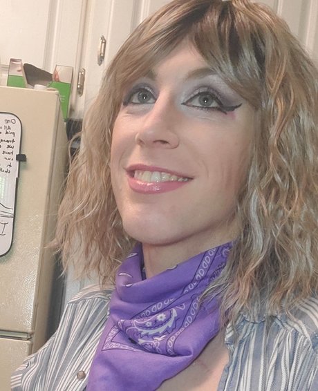 COMMIE DICKGURL leaked onlyfans sex tape