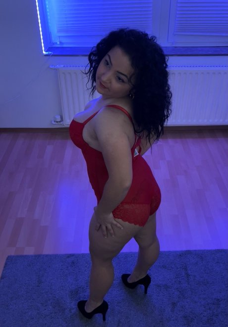 Little Maya19 nude onlyfans leaked