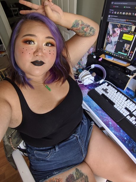 Linh Nguyen pics onlyfans