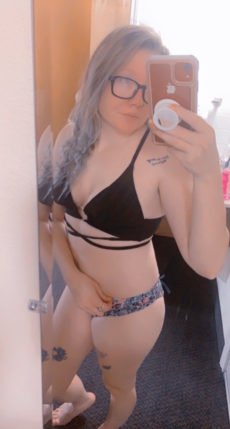 Lingeriequeen onlyfans topless