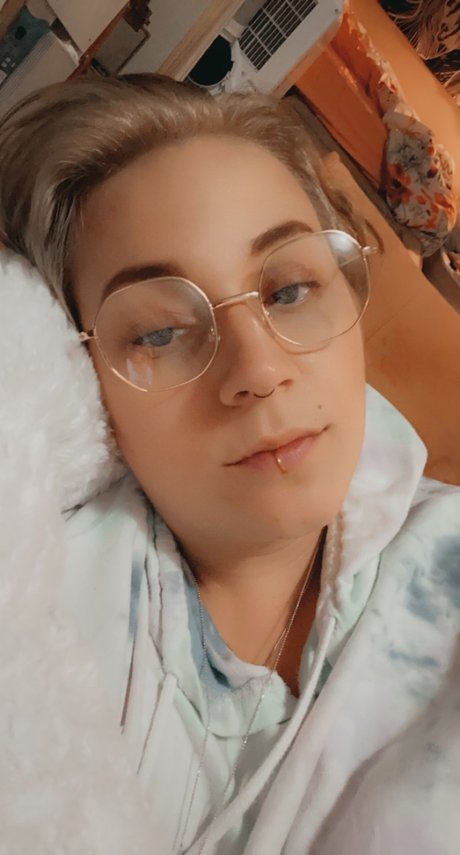 LilsBiBeauty only fans review