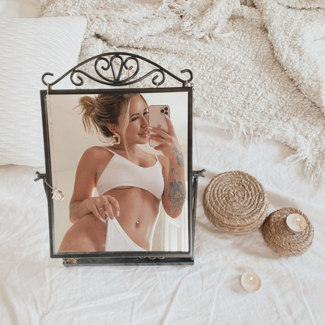 _Lilly Bee_ naked leaked onlyfans