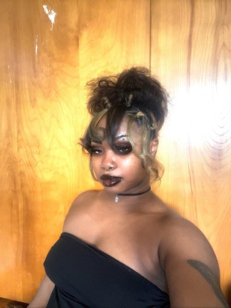 Lilio onlyfans content type