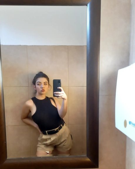 Nahyara onlyfans leak nude