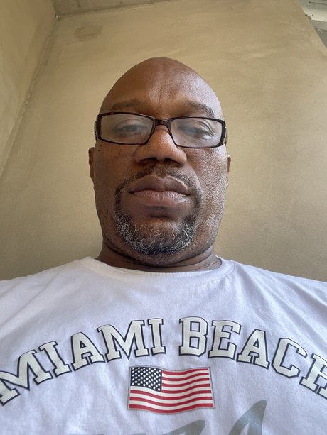 Looking4aparlay onlyfans striptease