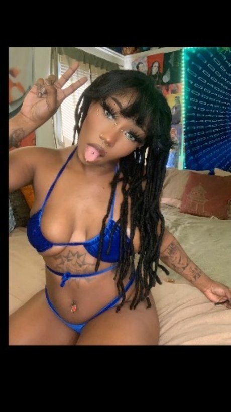 Loni Light onlyfans naked leaks