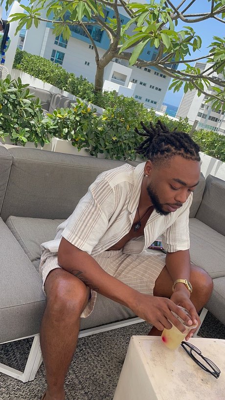 Tall Black LaidBack onlyfans creator