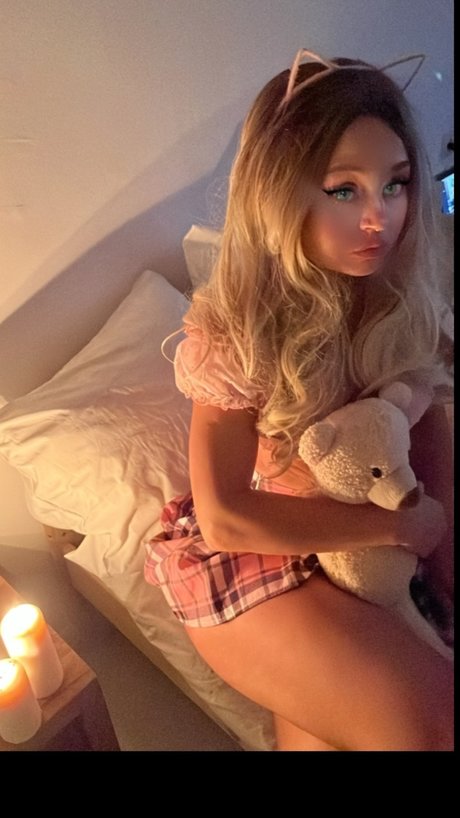 lolimollygirl onlyfans striptease