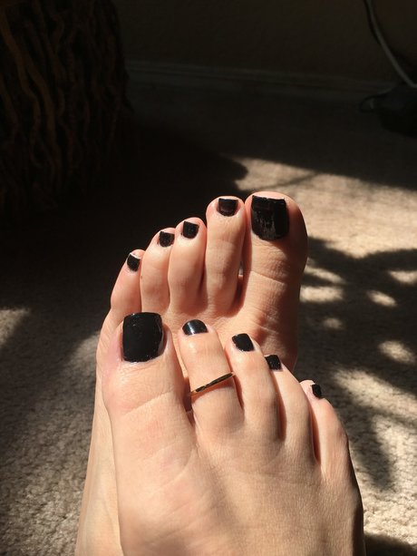 lolafeetness onlyfans sex