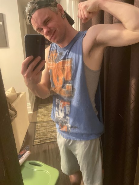 Logan Hobbs desnuda onlyfans