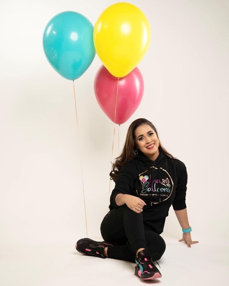 Lyna Balloons onlyfans nude leaks