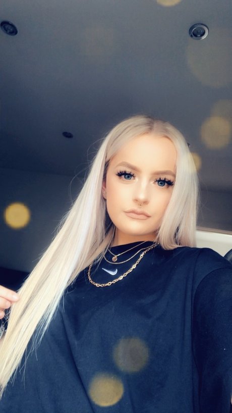 Lydia Hodgson new onlyfans