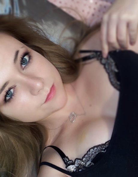 Leelee naked onlyfans pics