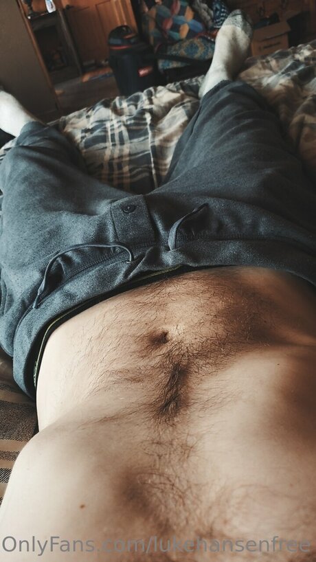 Luke Hansen the rugged cowboy farmer_ onlyfans posts