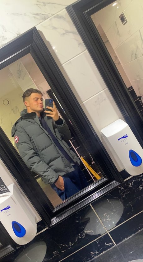 Lukegallon01 onlyfans leak ass