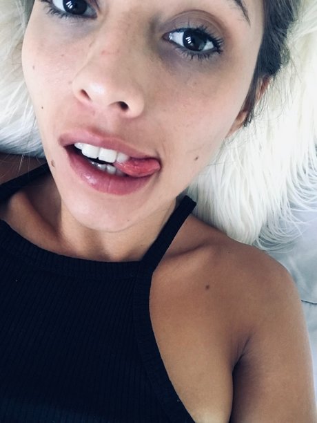 Luji_ onlyfans model photos