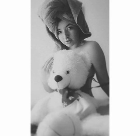 LUISA topless onlyfans