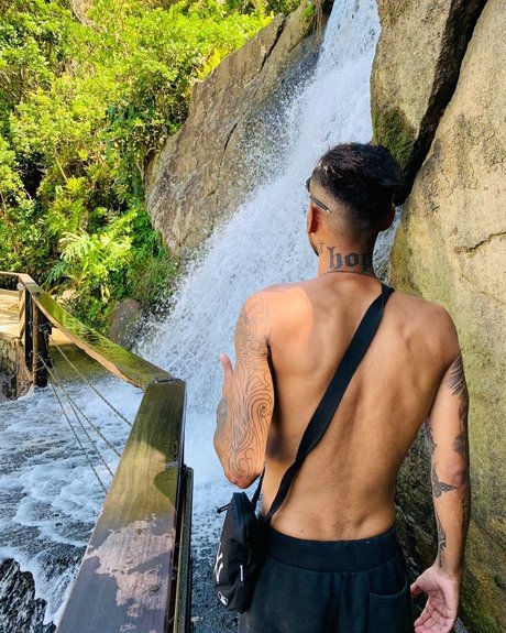 Lucianoso95 onlyfans tits