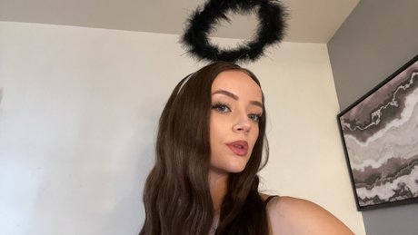 Maria Kazi is on onlyfans