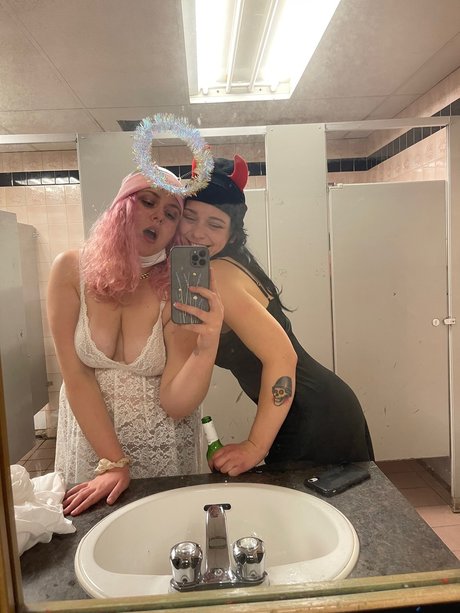 Manic Pixies onlyfans fotos