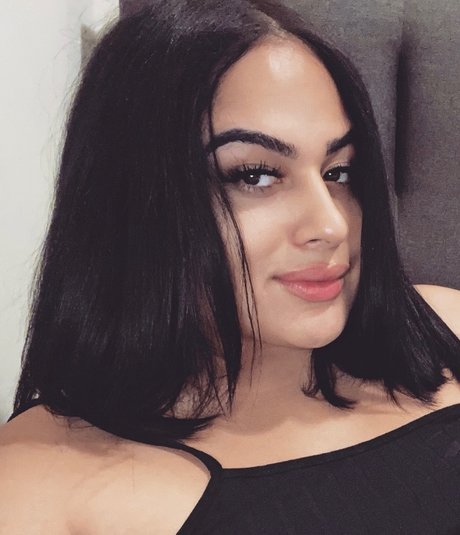 Christina La Mamasota nude onlyfans