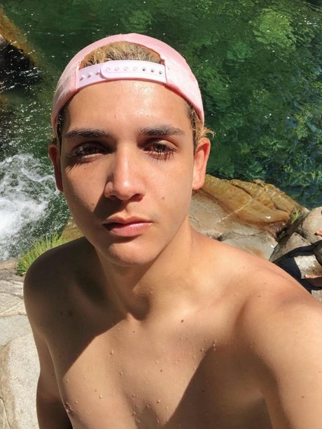 J San naked onlyfans leak