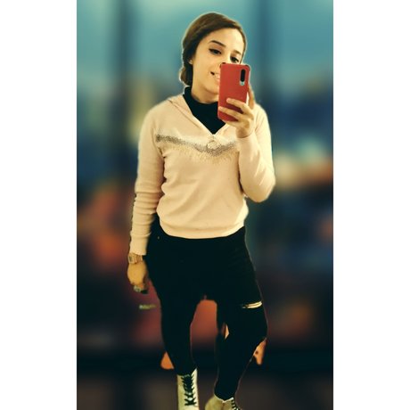 Melii PM only fans nude